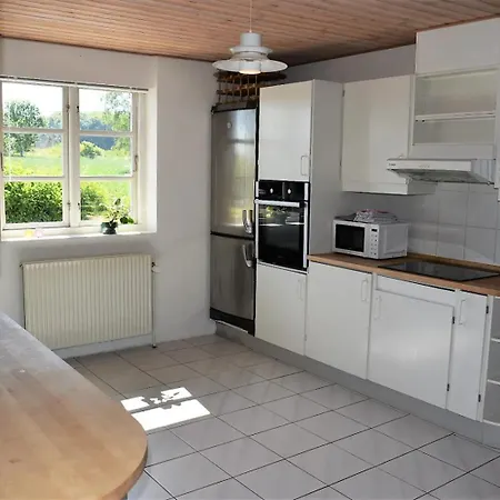 Wonderful 3 Bedroom House For 6 Persons Near - Free Parking דירה *